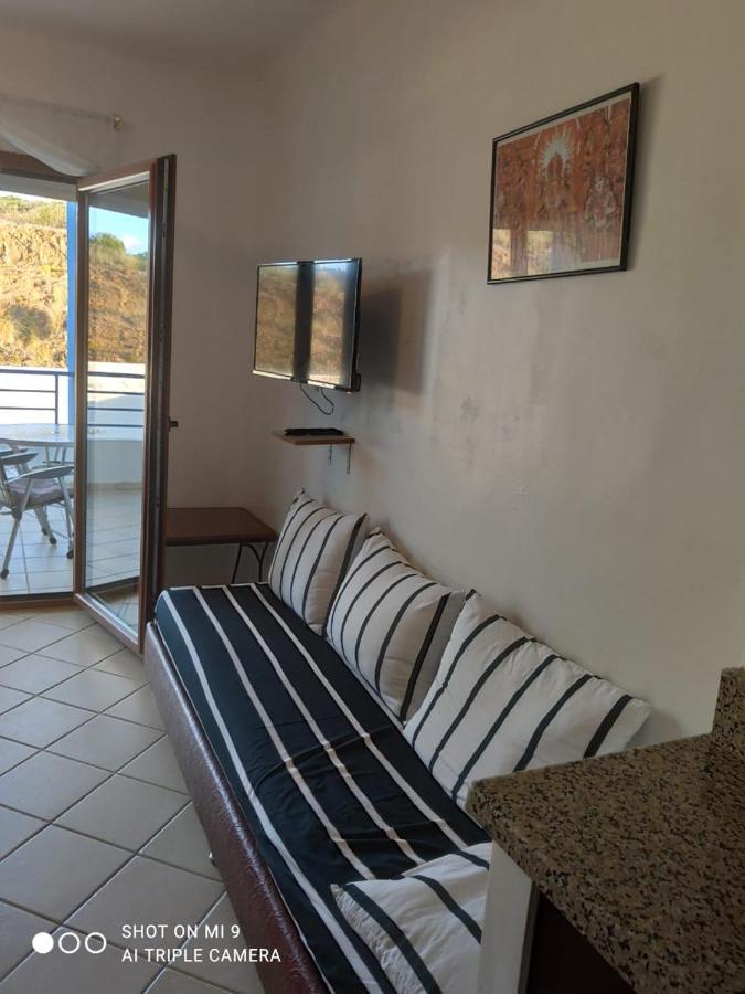Studio Avec Piscine Et Wifi A Cabonegro Cabo Negro Exteriör bild